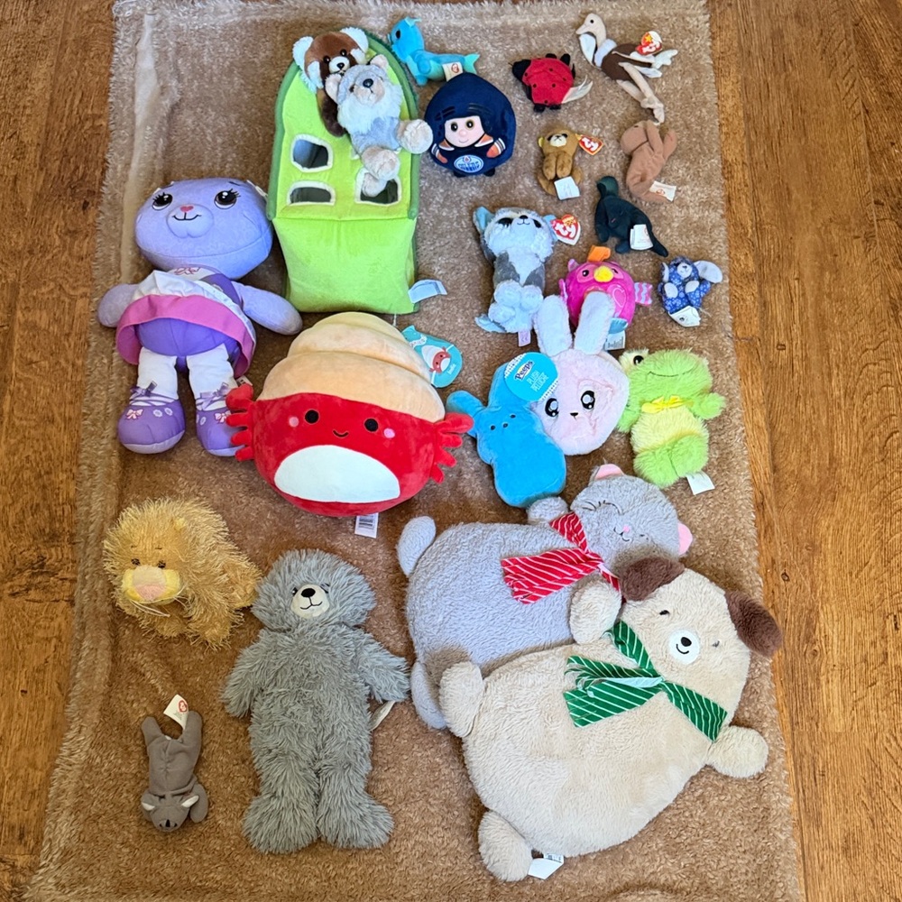 CLEARANCE Large Assorted Plush Toy Bundle
